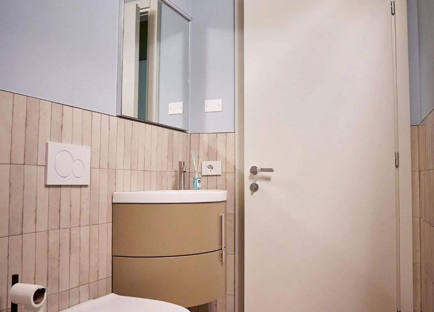 Ca' Martini Apartments Peschiera del Garda 0*,  Italy